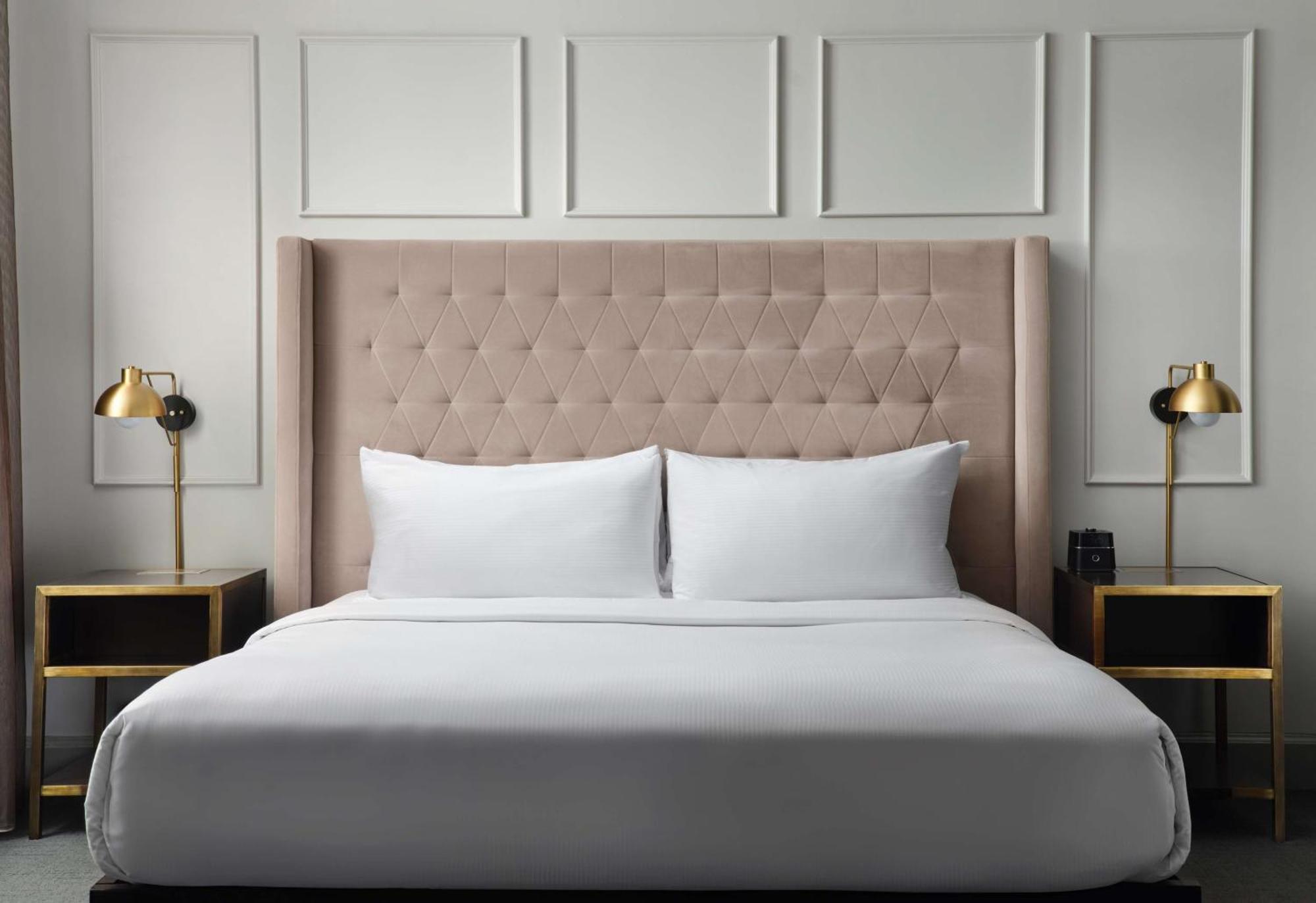Hotel Phillips Kansas City, Curio Collection By Hilton Экстерьер фото